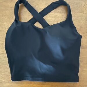 Black Seamless Sports Bra with Criss-Cross Straps